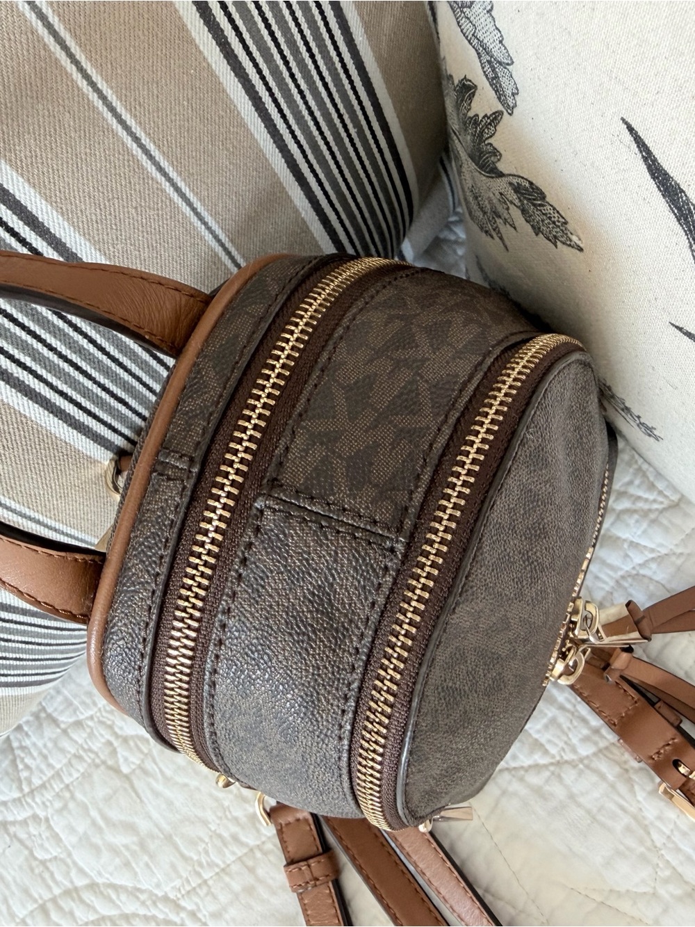 Michael Kors Rhea Mini Logo
Backpack - Picture 4 of 5